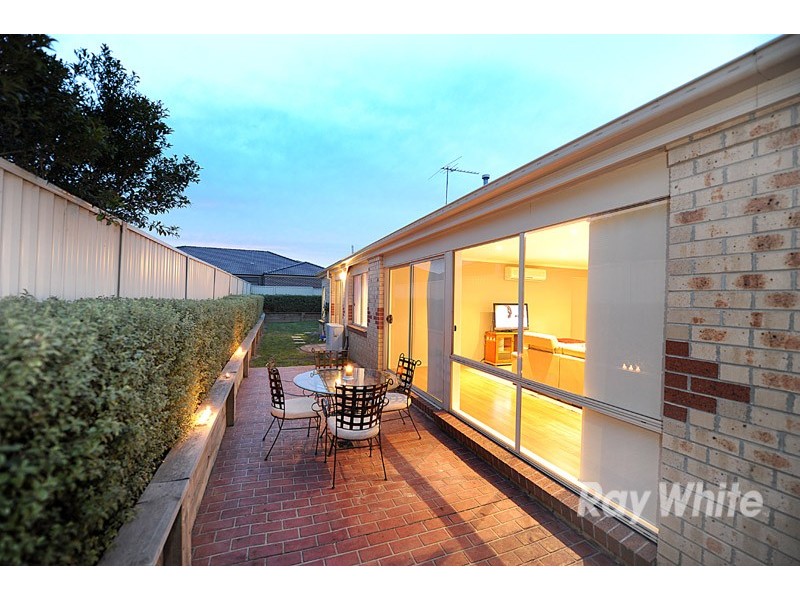 7 Willowbank, Cranbourne East VIC 3977