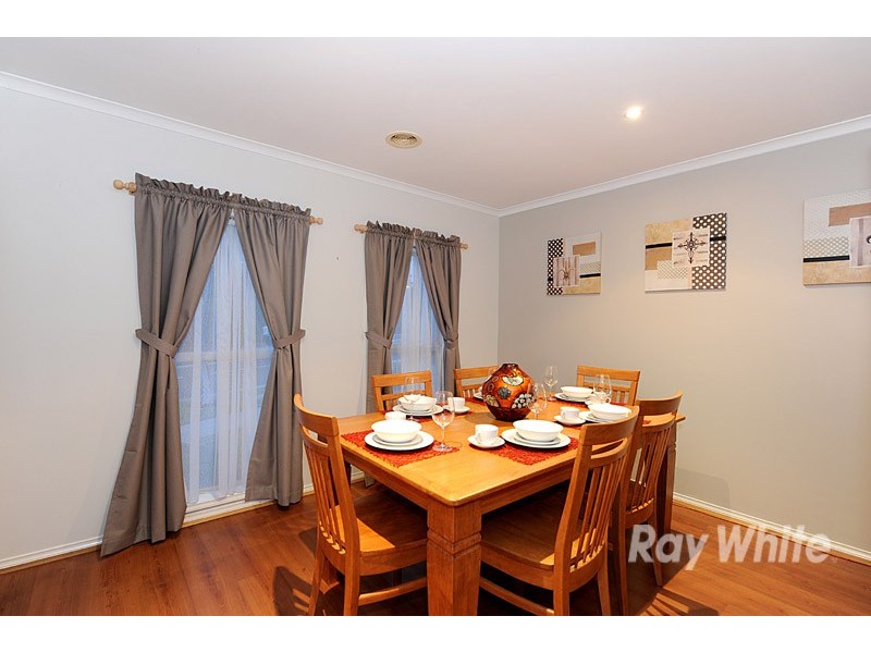 7 Willowbank, Cranbourne East VIC 3977