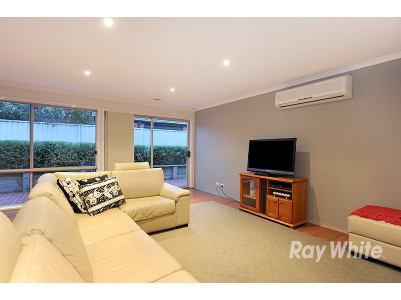 7 Willowbank, Cranbourne East VIC 3977