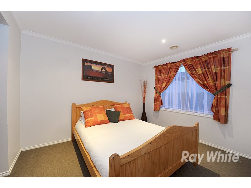 7 Willowbank, Cranbourne East VIC 3977