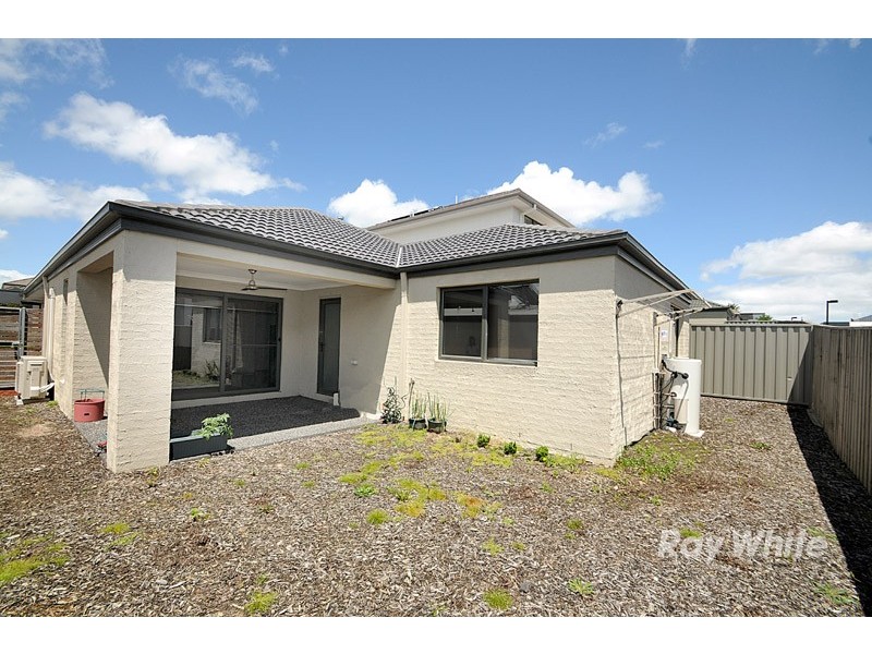 23 Meridian Circuit, Berwick VIC 3806