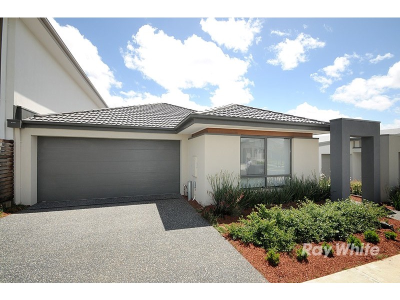 23 Meridian Circuit, Berwick VIC 3806