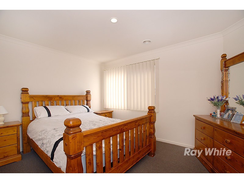 14 Melzak Way, Berwick VIC 3806