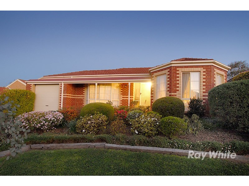 25 Crystal Brook Court, Narre Warren South VIC 3805