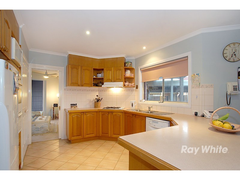 25 Crystal Brook Court, Narre Warren South VIC 3805