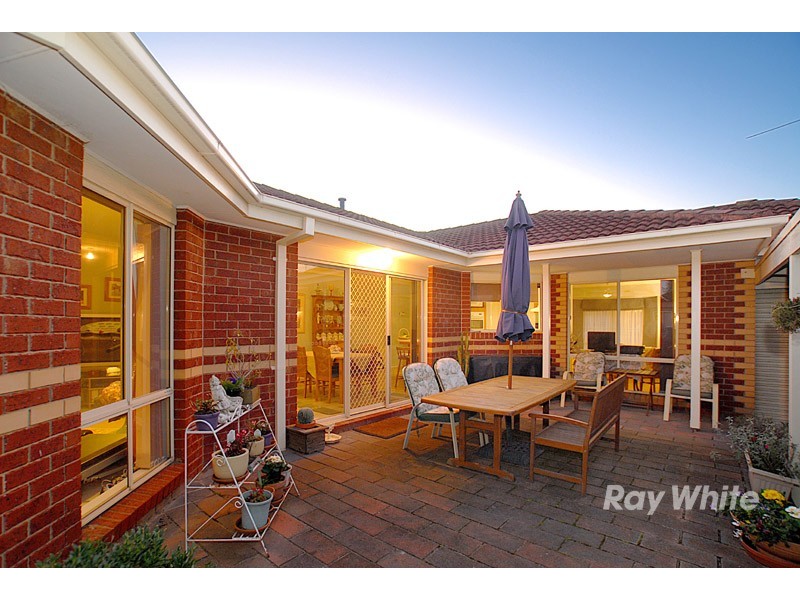25 Crystal Brook Court, Narre Warren South VIC 3805