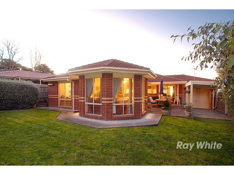 25 Crystal Brook Court, Narre Warren South VIC 3805