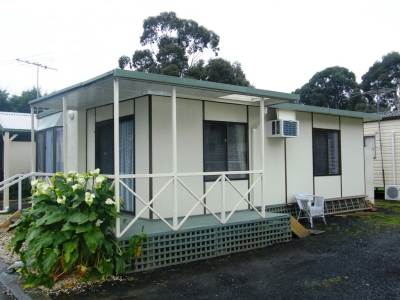 Cabin 12, 20 Brunt Road, Beaconsfield VIC 3807