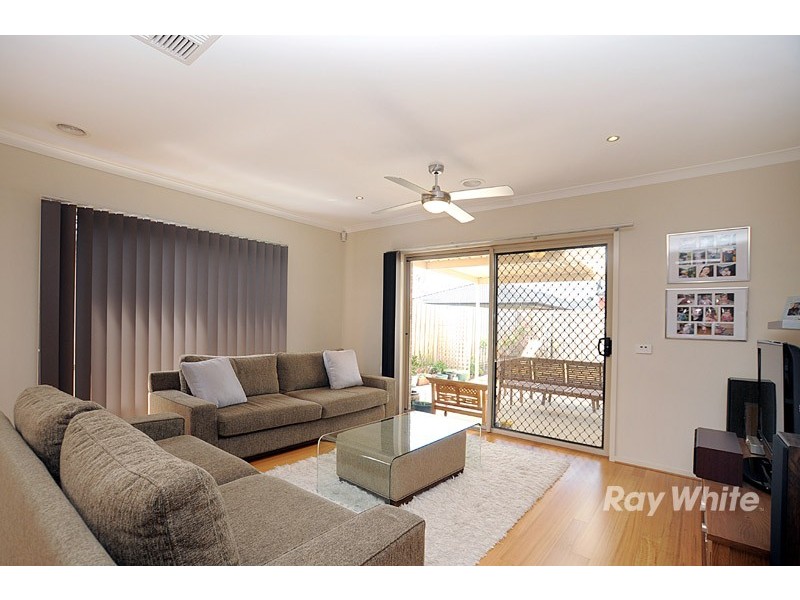 18 Bunbury Avenue, Narre Warren VIC 3805