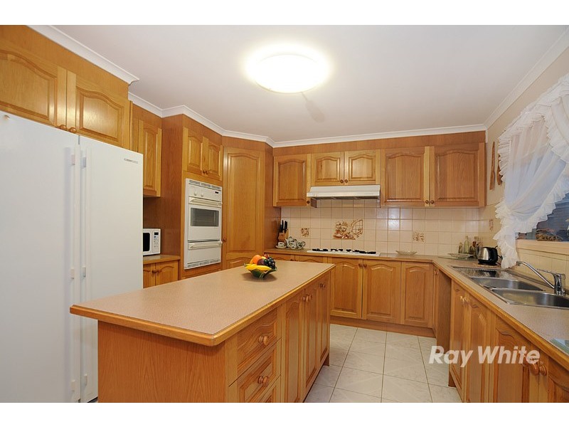 2 Spencer Court, Berwick VIC 3806