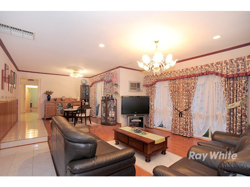 2 Spencer Court, Berwick VIC 3806