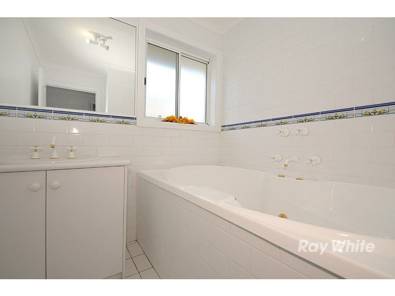 16 Tangerine Drive, Narre Warren South VIC 3805