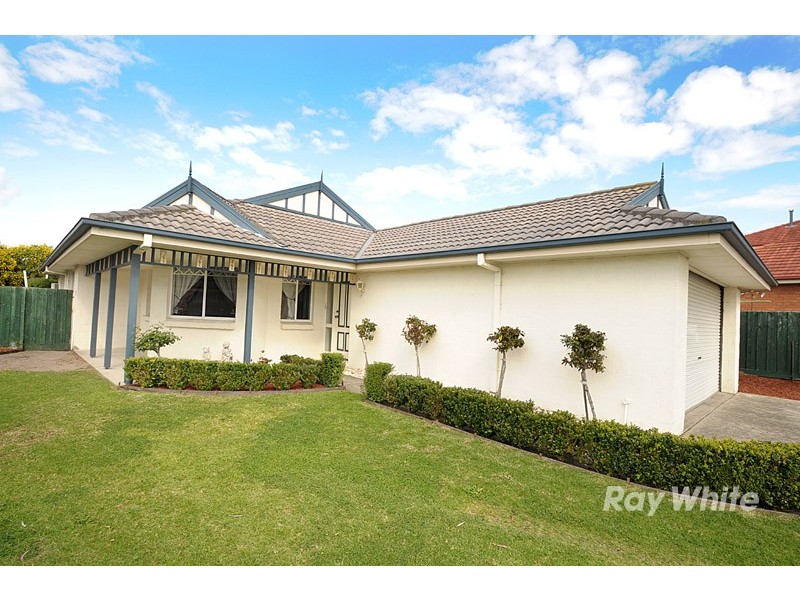 16 Tangerine Drive, Narre Warren South VIC 3805