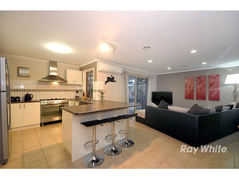 8 Retreat Circuit, Beaconsfield VIC 3807