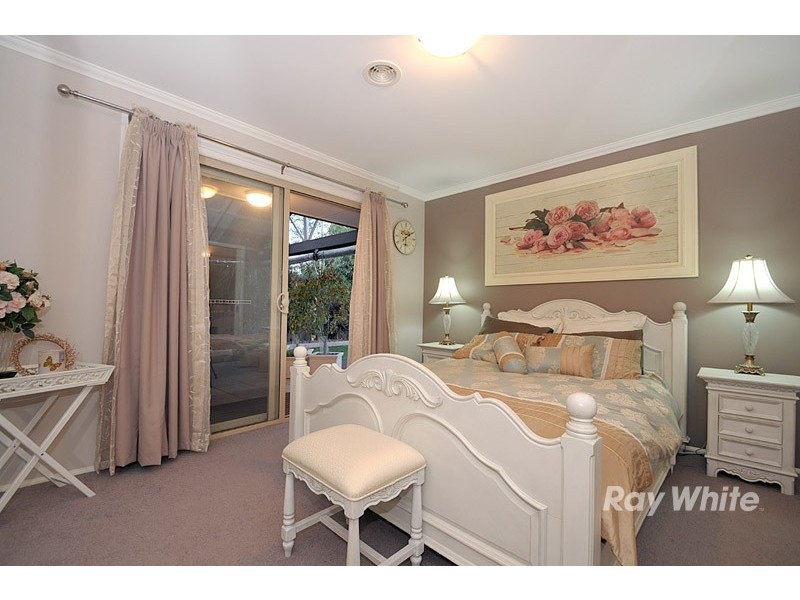 8 Retreat Circuit, Beaconsfield VIC 3807