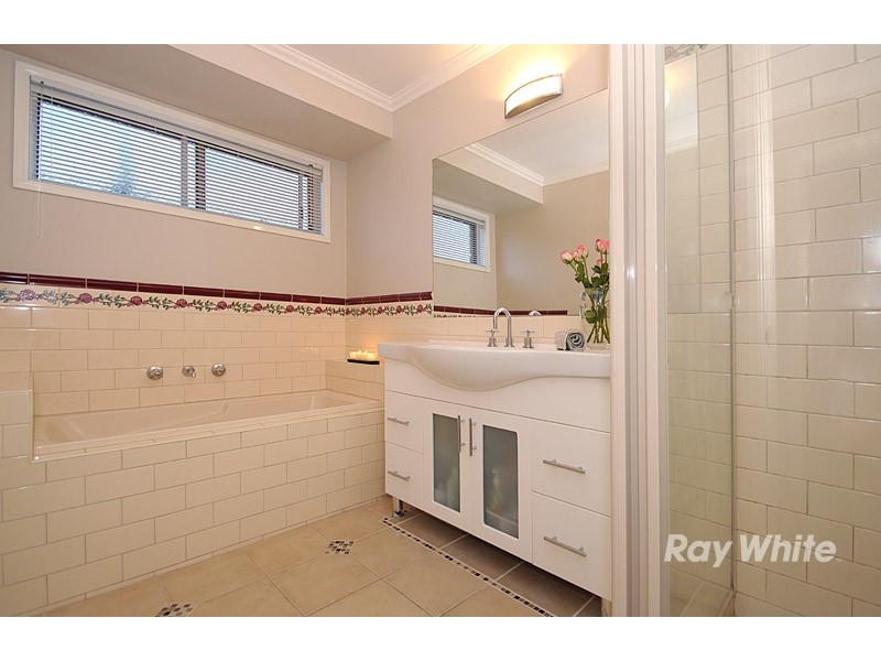 8 Retreat Circuit, Beaconsfield VIC 3807