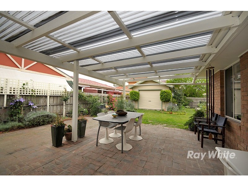 82 Kendall Drive, Narre Warren VIC 3805