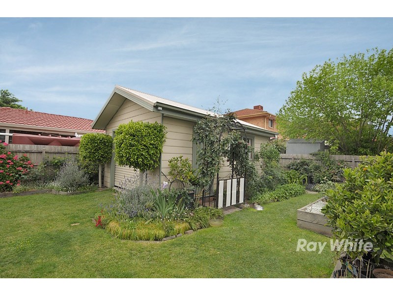 82 Kendall Drive, Narre Warren VIC 3805