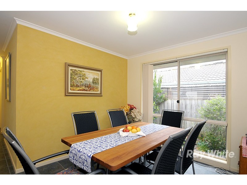 82 Kendall Drive, Narre Warren VIC 3805