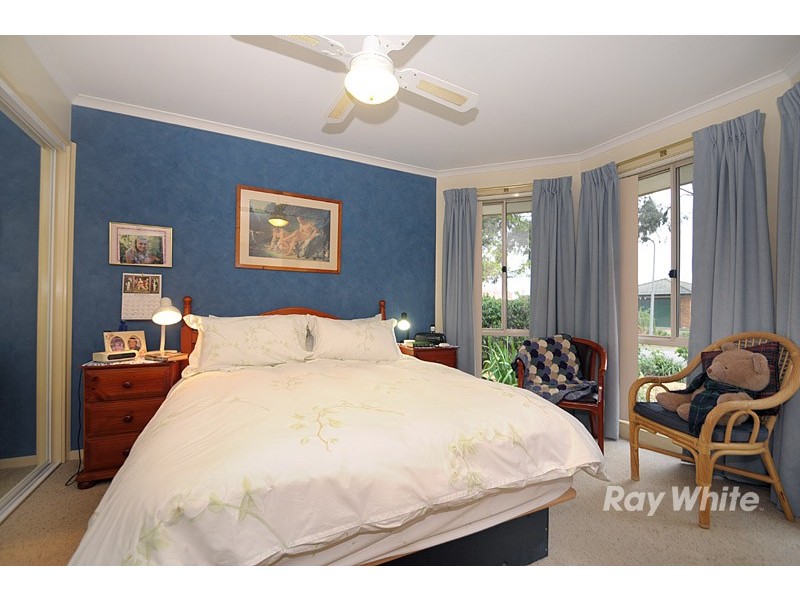 82 Kendall Drive, Narre Warren VIC 3805