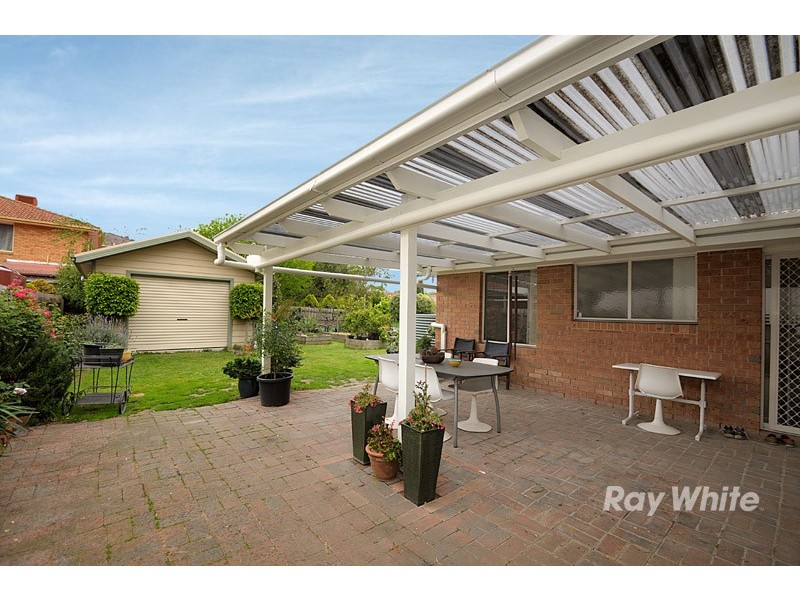 82 Kendall Drive, Narre Warren VIC 3805
