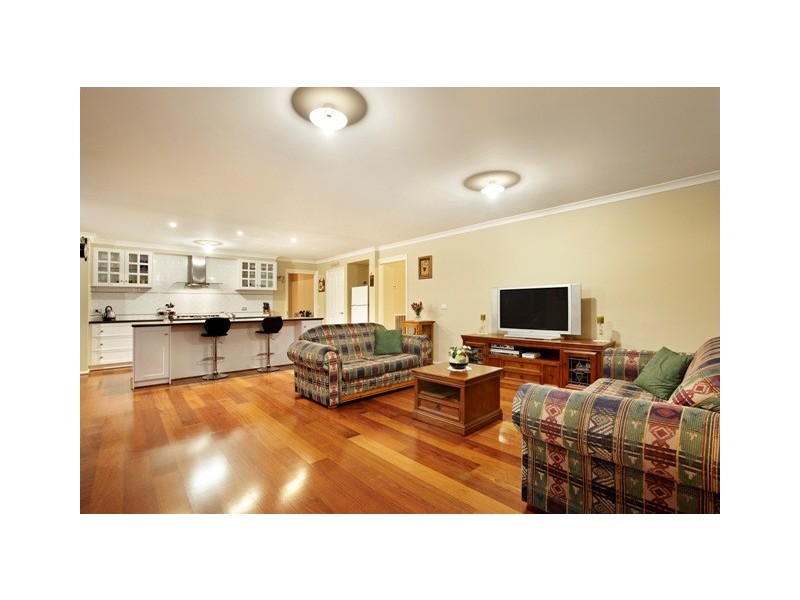 18 Daventry Court, Berwick VIC 3806