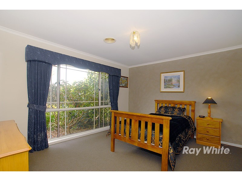 71 The Promenade, Narre Warren South VIC 3805