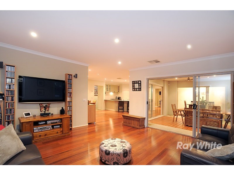 4 Chase Boulevard, Berwick VIC 3806