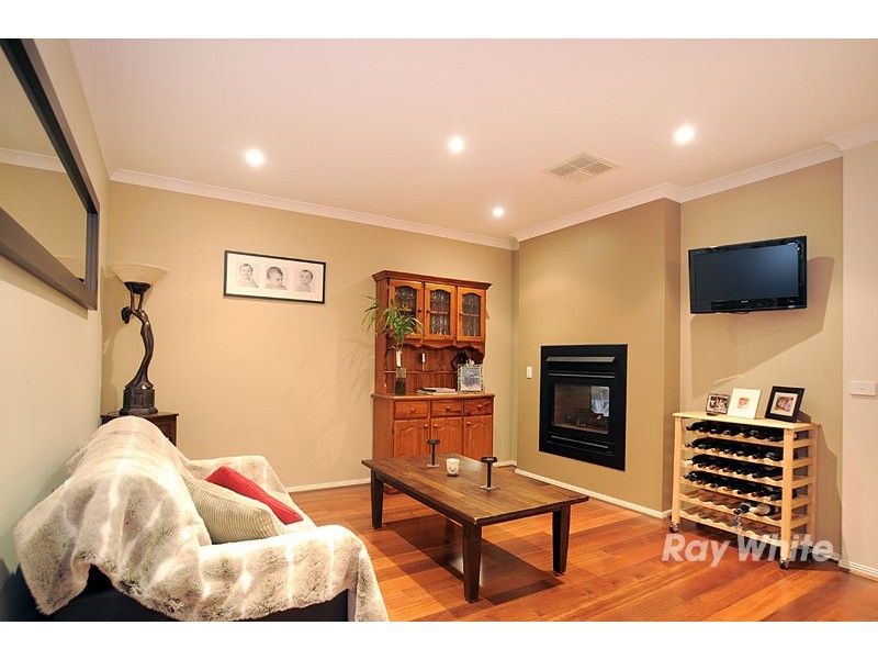 4 Chase Boulevard, Berwick VIC 3806