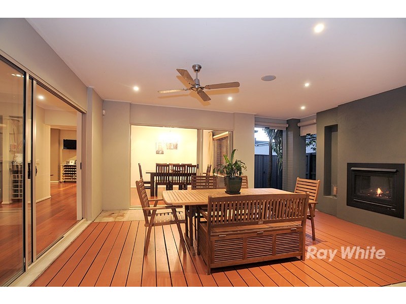 4 Chase Boulevard, Berwick VIC 3806