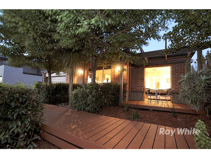 4 Chase Boulevard, Berwick VIC 3806