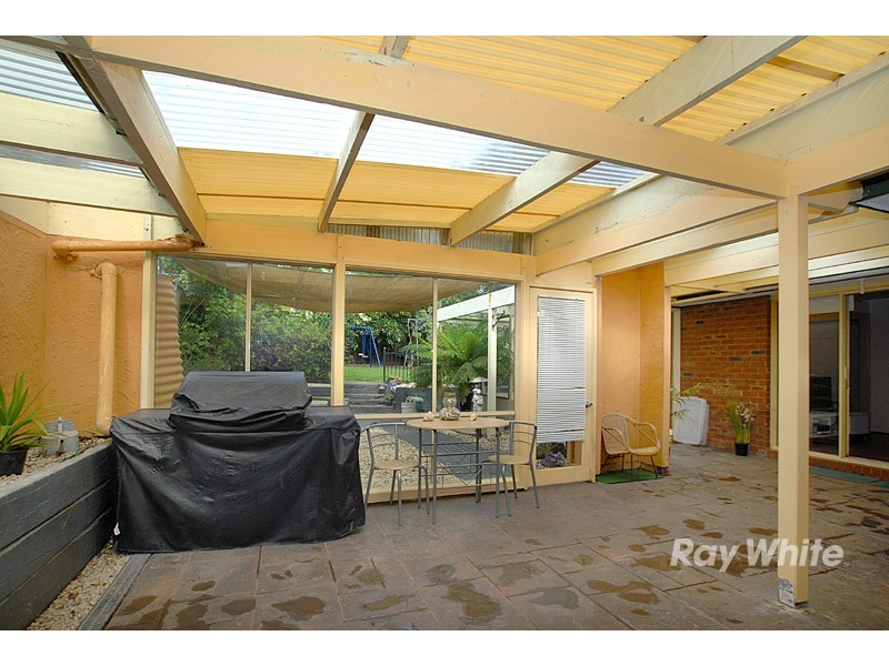 19 Eskdale Crescent, Narre Warren VIC 3805