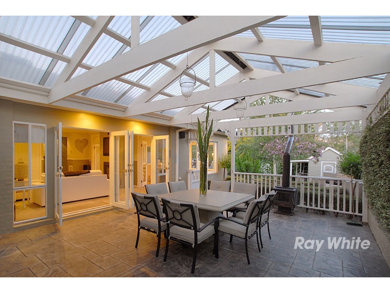 14 Grantham Crescent, Berwick VIC 3806