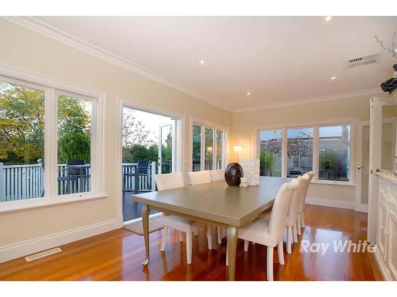 14 Grantham Crescent, Berwick VIC 3806