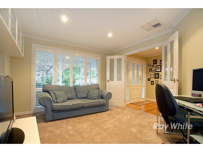 14 Grantham Crescent, Berwick VIC 3806