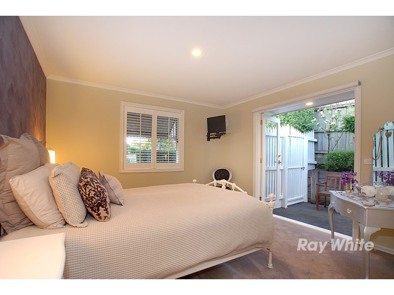 14 Grantham Crescent, Berwick VIC 3806