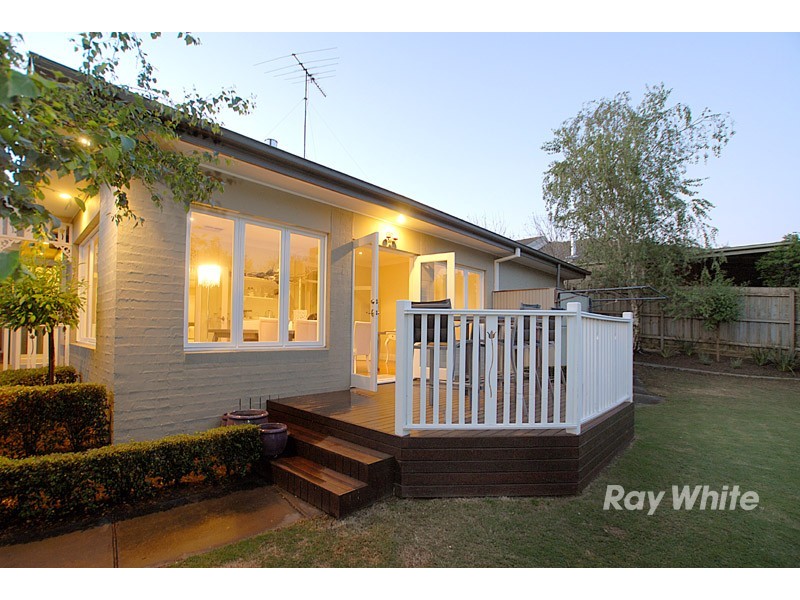 14 Grantham Crescent, Berwick VIC 3806