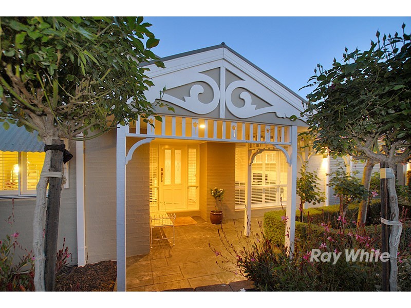 14 Grantham Crescent, Berwick VIC 3806