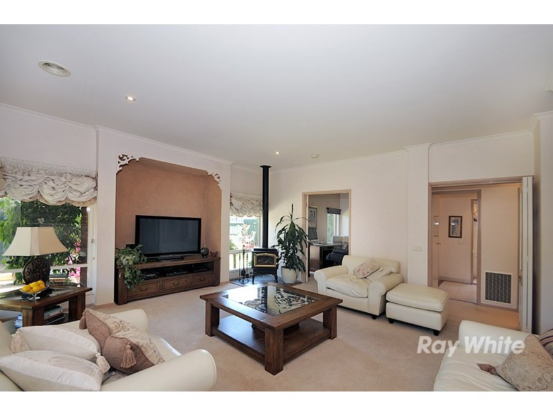 9  The Crescent, Narre Warren South VIC 3805