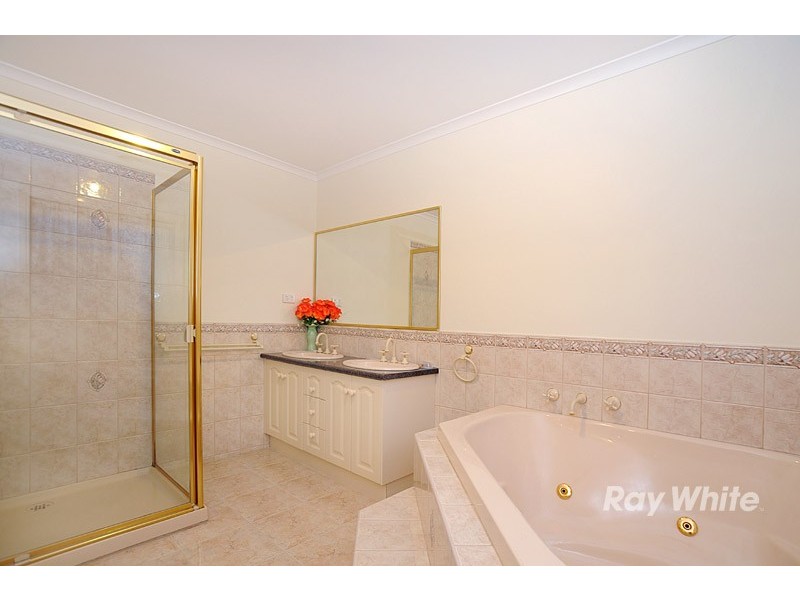 206 Belgrave Hallam Road, Narre Warren North VIC 3804