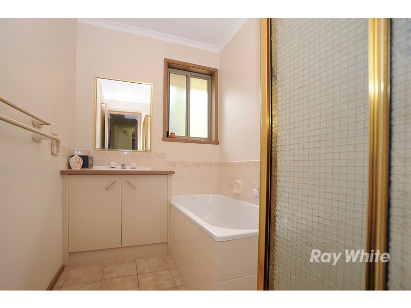 13 Festival Terrace, Berwick VIC 3806