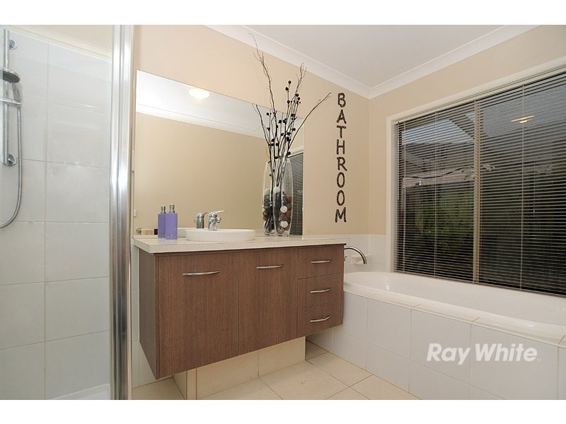7  Eva Florence Way, Narre Warren South VIC 3805