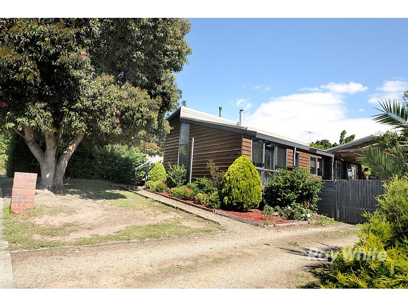 4 St James Court, Narre Warren VIC 3805