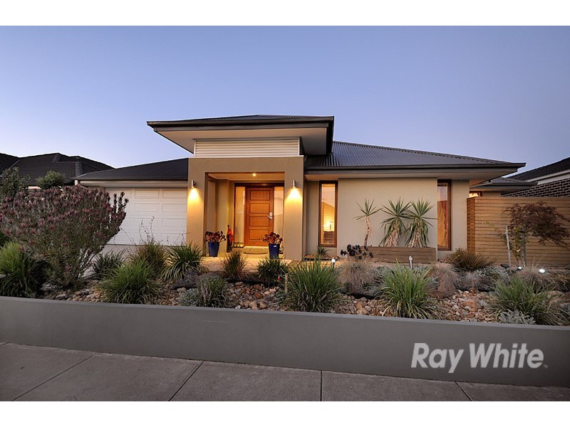 6 Limousin Court, Berwick VIC 3806