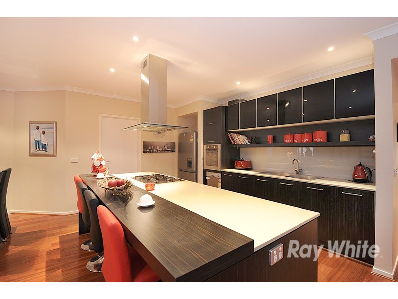 6 Limousin Court, Berwick VIC 3806