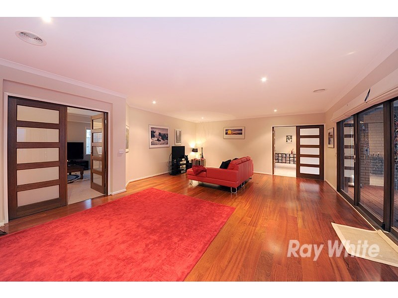 6 Limousin Court, Berwick VIC 3806