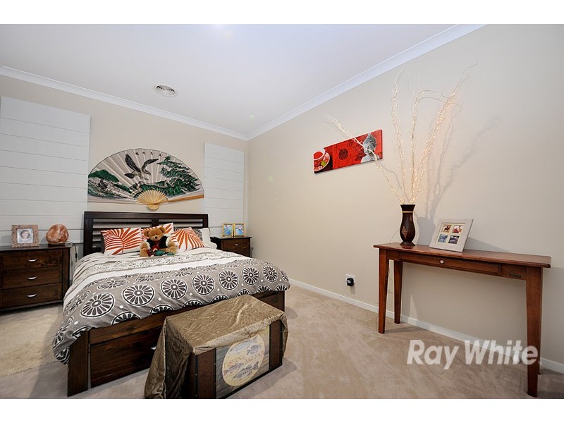 6 Limousin Court, Berwick VIC 3806