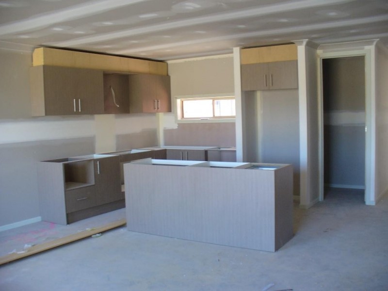 20 Olive Grove, Officer VIC 3809