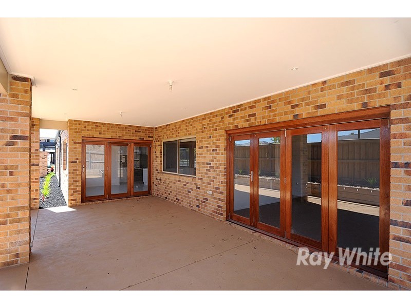 13 Rose Garden, Officer VIC 3809