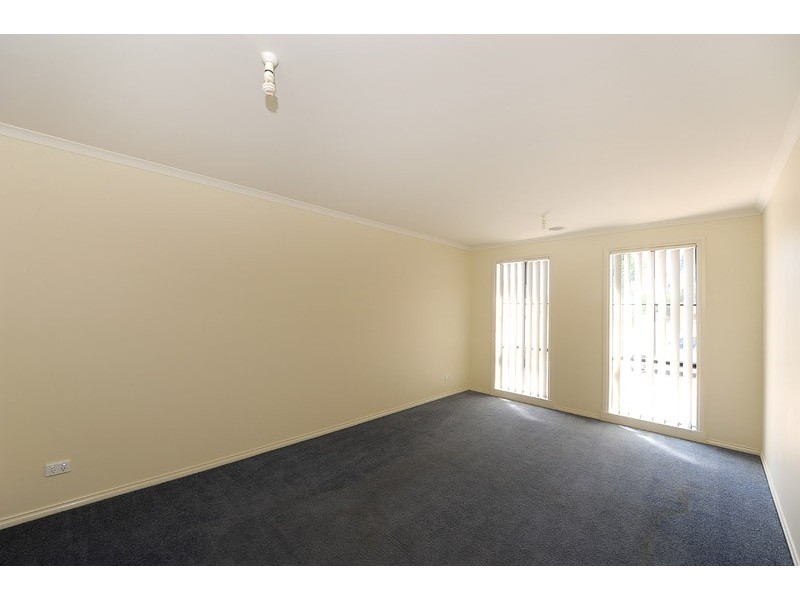 63 Melzak Way, Berwick VIC 3806
